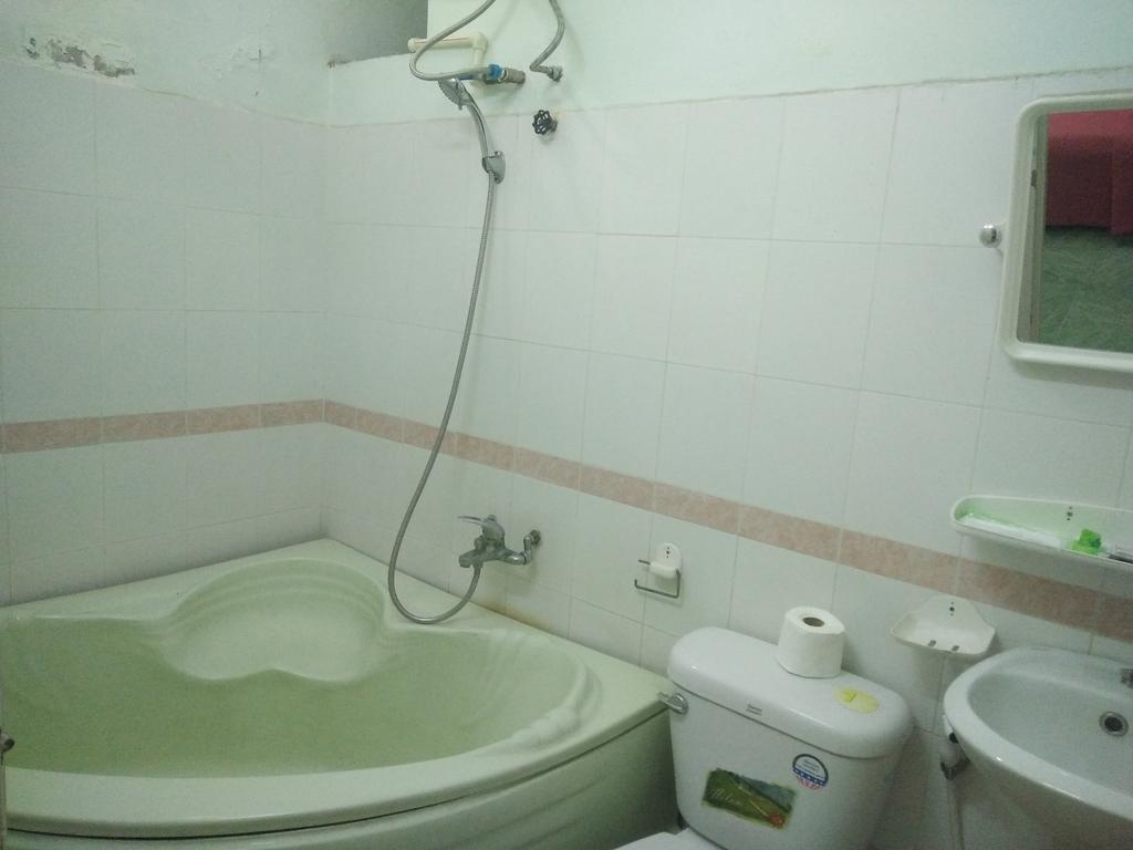 Bay Hotel Nha Trang Esterno foto